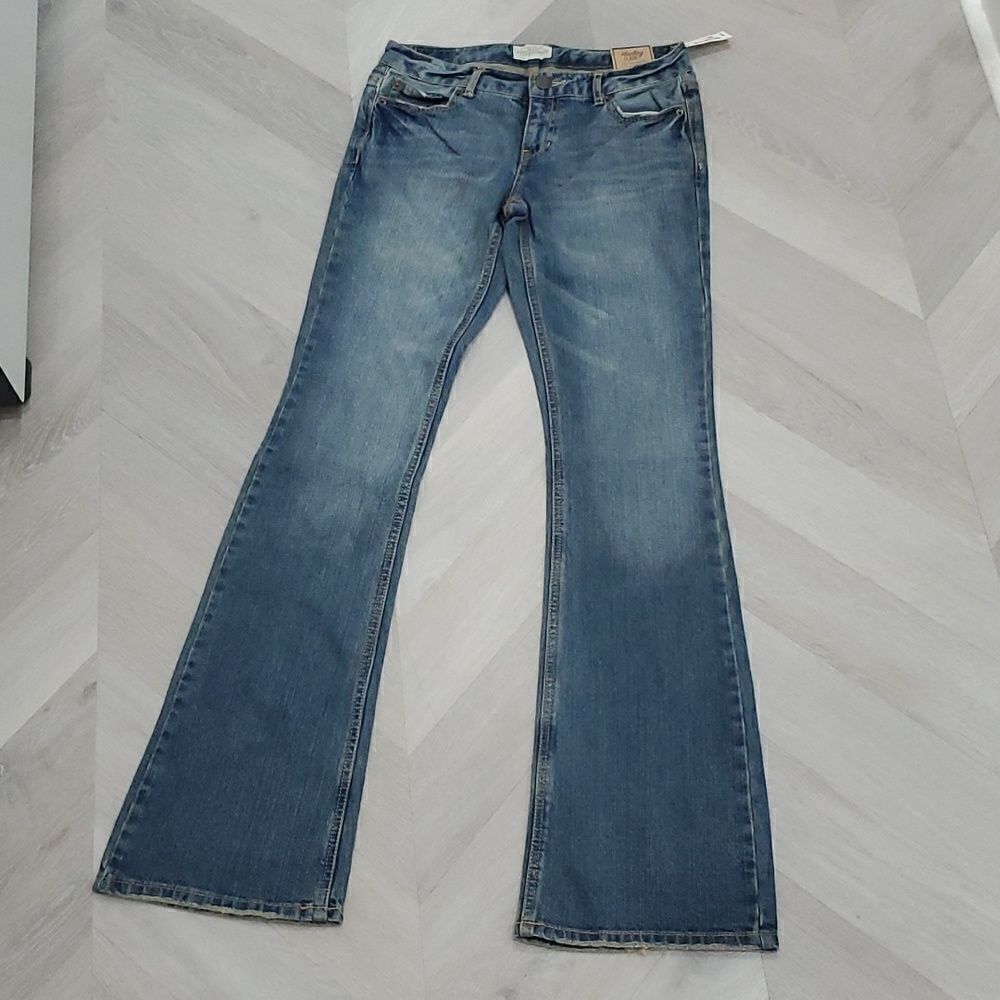 Aeropostale Classic Denim Flare Jeans